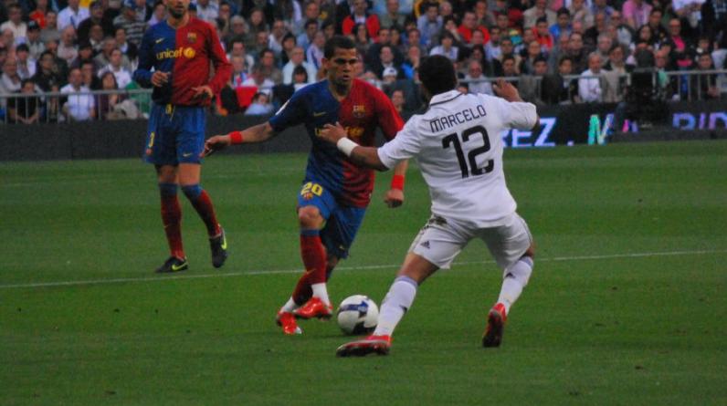 «Реал» обыграл «Барселону» в «эль класико» благодаря дебютному голу Алабы