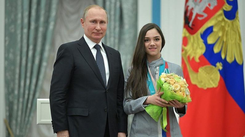 Медведева назвала причины пропуска олимпийского сезона-2021/22