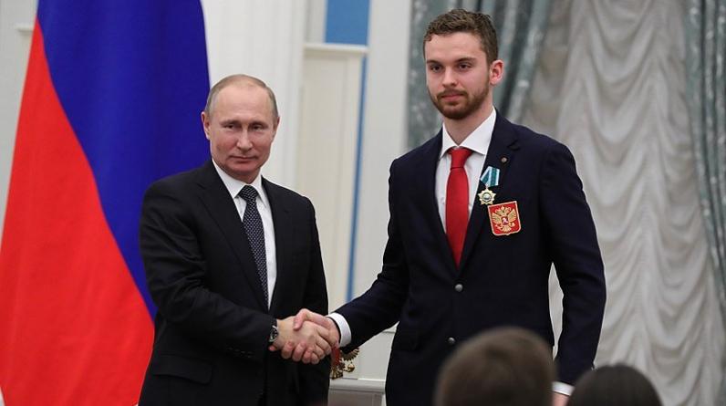Российский голкипер «Айлендерс» Сорокин признан третьей звездой дня в НХЛ