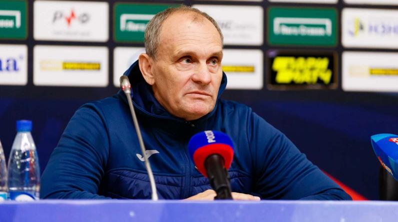 Кафанов рассказал, каких вратарей не смог пригласить в сборную России на октябрьские матчи