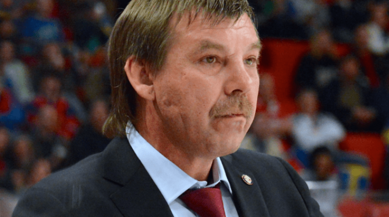 «Вдоволь насмотрится хоккея»: Шипачев отреагировал на возвращение Знарка в сборную России