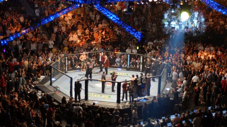 Менеджер Махачева назвал претендентов на замену Дос Аньосу в бою на турнире UFC