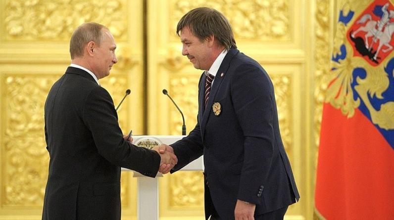 Губерниев заявил, что Знарок официально не назначен тренером сборной России по хоккею