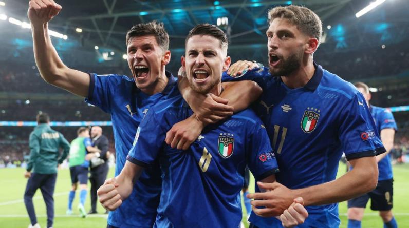 Сборная Италии хочет натурализовать трёх бразильцев перед стыковыми матчами чемпионата мира-2022