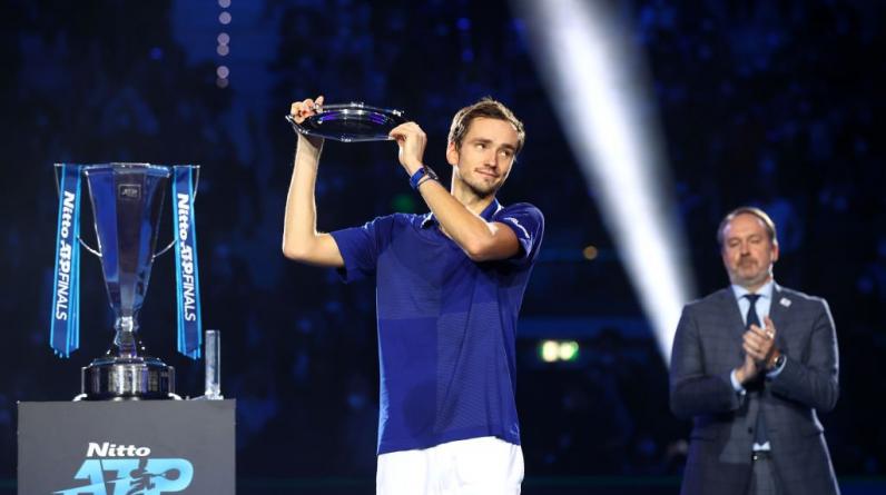 Медведев стал вторым в рейтинге наиболее высокооплачиваемых теннисистов в 2021 году