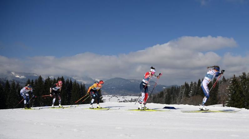 Кертту Нисканен выиграла гонку классическим стилем на «Тур де Ски», Непряева — 3-я