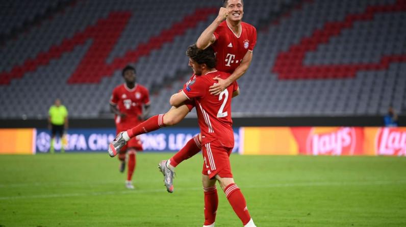 Дубль Левандовского помог «Баварии» обыграть дортмундскую «Боруссию» в матче Бундеслиги