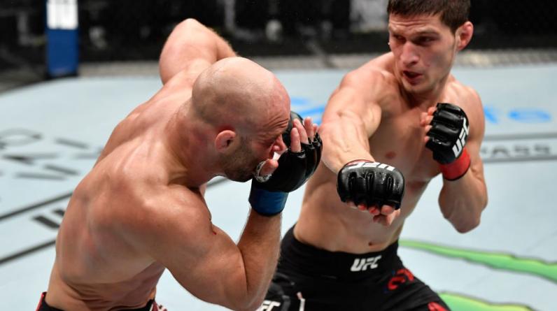 Грузин Топурия назвал Евлоева «чертовой крысой» после отказа россиянина от боя на UFC 270