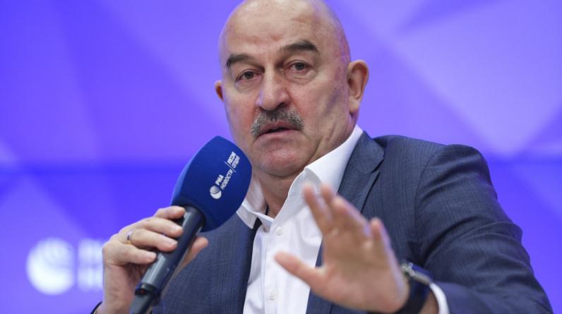 Черчесов рассказал, как прошли первые тренировки в «Ференцвароше» под его руководством Черчесов рассказал, как прошли первые тренировки в «Ференцвароше» под его руководством