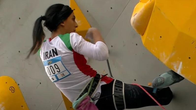 Иранская скалолазка вышла на соревнования без хиджаба в знак протеста. Теперь она пропала
