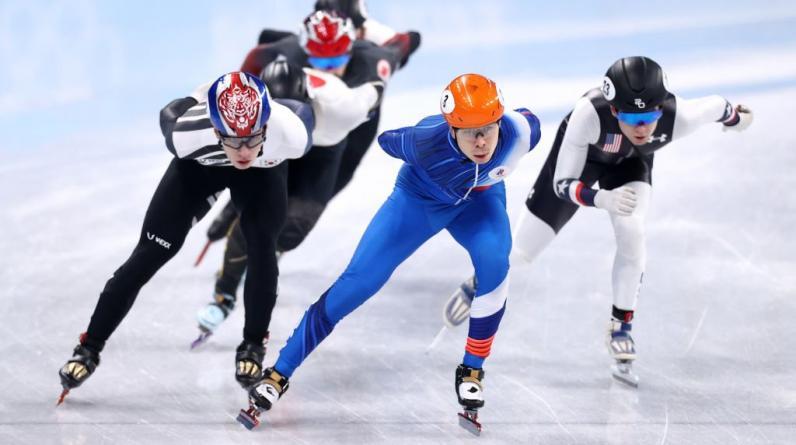 Мужская сборная России по шорт-треку вышла в финал эстафеты на 5000 метров на ОИ-2022