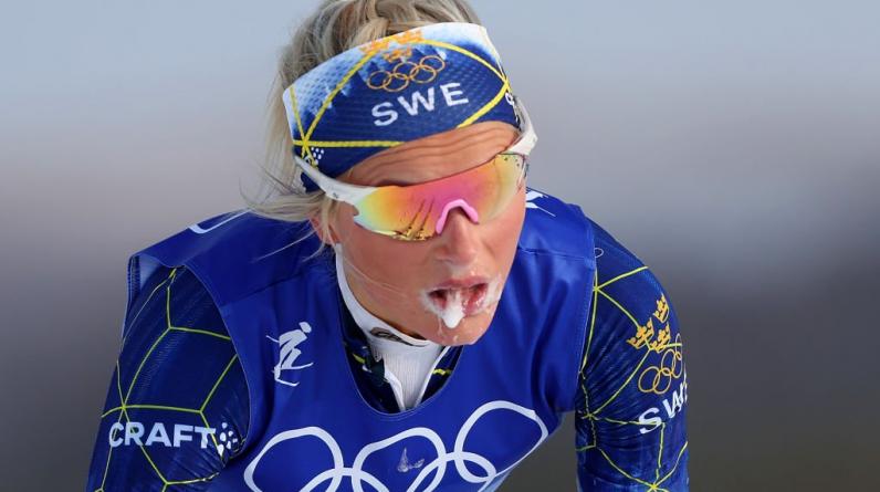 Шведская лыжница Карлссон потеряла сознание после скиатлона на Олимпиаде-2022