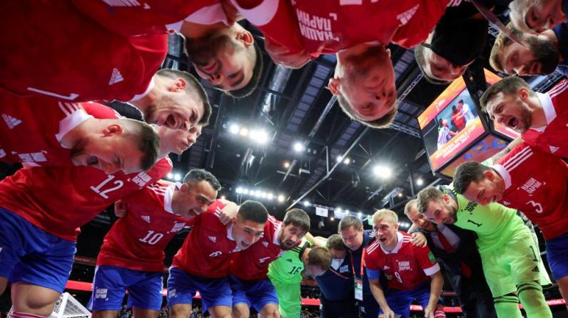 Организаторы Евро-2022 попросили украинских фанатов отказаться от оскорблений в матче с Россией