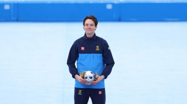 Шведский конькобежец ван дер Пул установил мировой рекорд на дистанции 10 000 метров