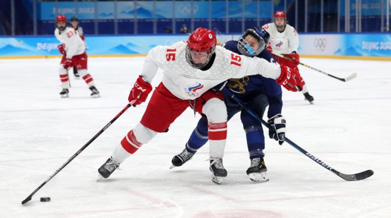 Российские хоккеистки разгромно уступили Финляндии и сыграют в плей-офф ОИ-2022 со Швейцарией Российские хоккеистки разгромно уступили Финляндии и сыграют в плей-офф ОИ-2022 со Швейцарией