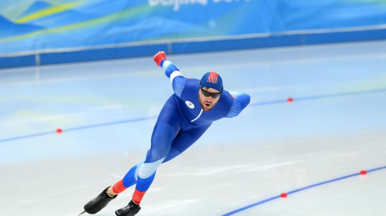 Конькобежец Алдошкин извинился за демонстрацию среднего пальца после выхода в финал ОИ-2022