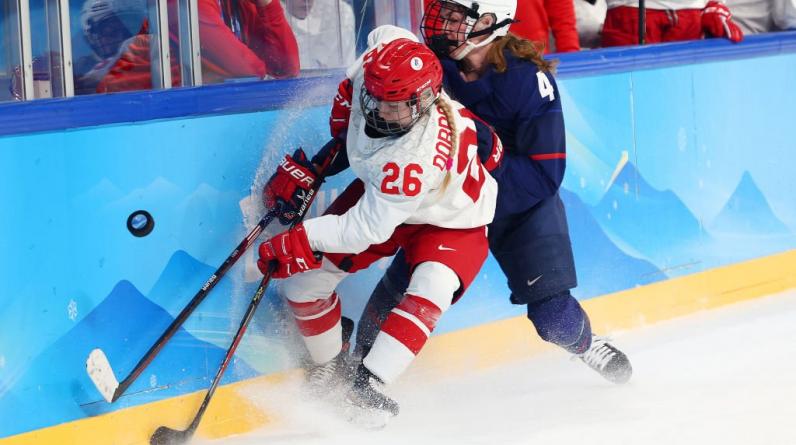 Хоккеистки сборной России разгромно проиграли США на Олимпийских играх в Пекине