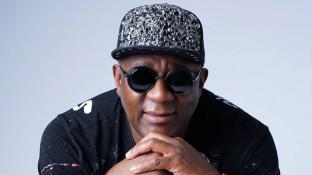 Умер Пьер Нарцисс. Он играл в футбол за сборную звезд и избил Пельша в «Короле ринга»