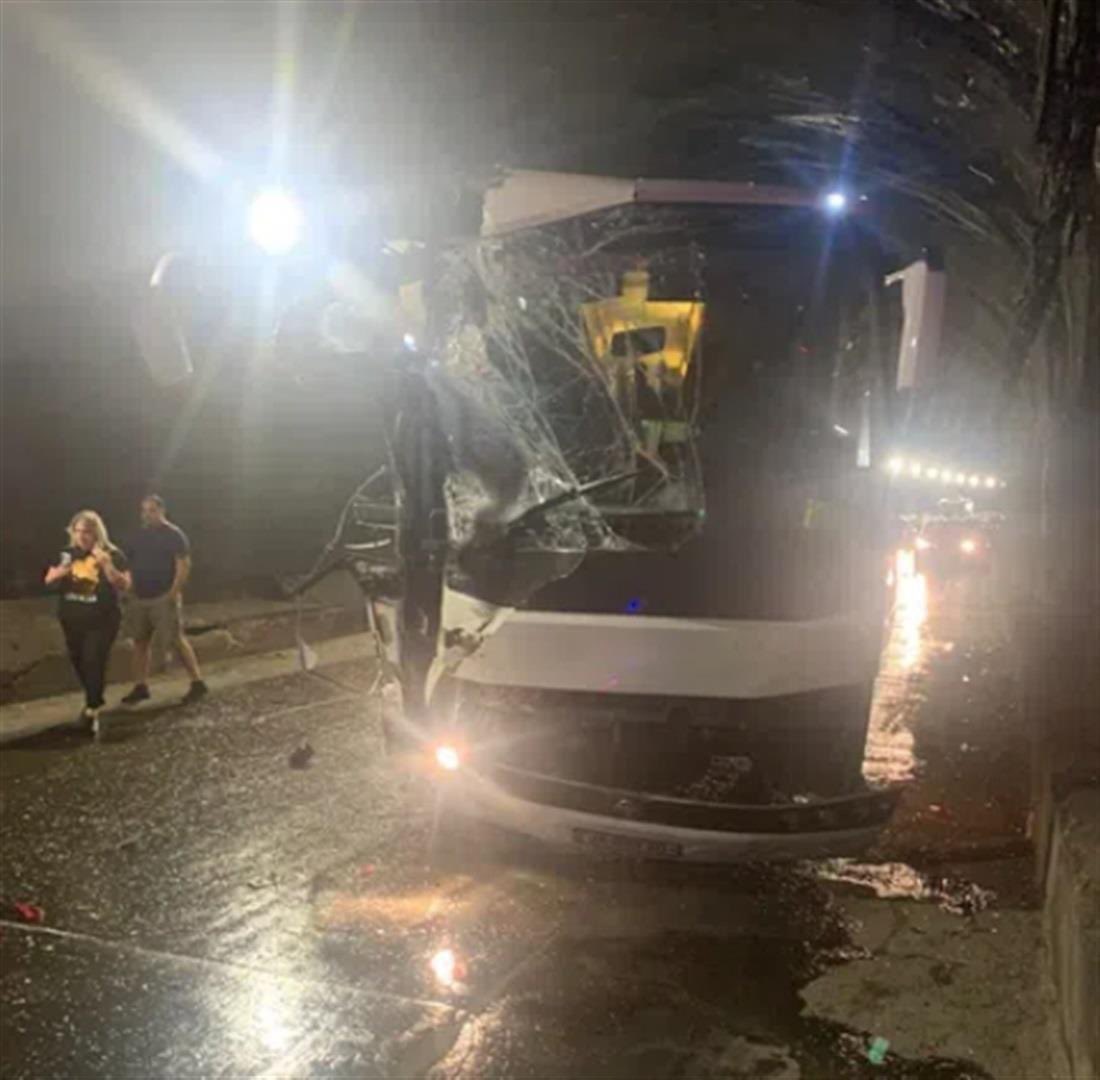Автобус сборной Болгарии после аварии в Тбилиси