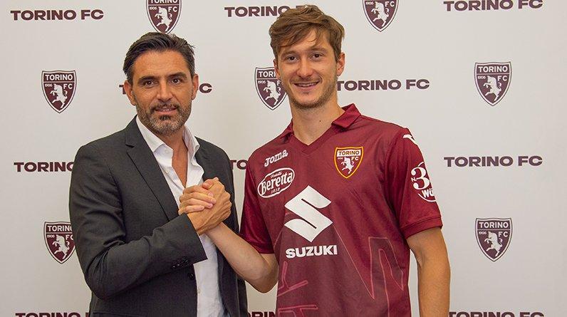 Миранчук перешел в «Торино» на правах аренды. Сумма выкупа – 12 млн евро