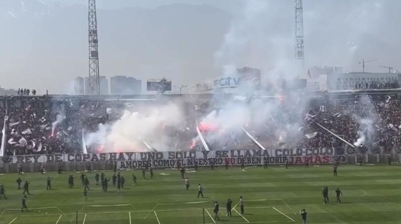 На стадионе в Чили обрушилась часть трибуны, имеются пострадавшие