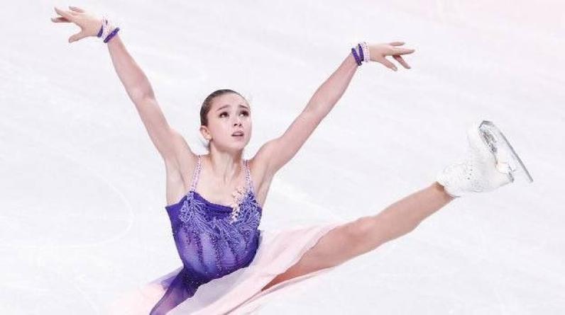 Китайские фанаты отправили Валиевой 309 кг подарков