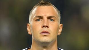 Похоже, Дзюба уезжает из Турции. Его ждут в клубе РПЛ, а в Медиалиге уже подготовили футболку